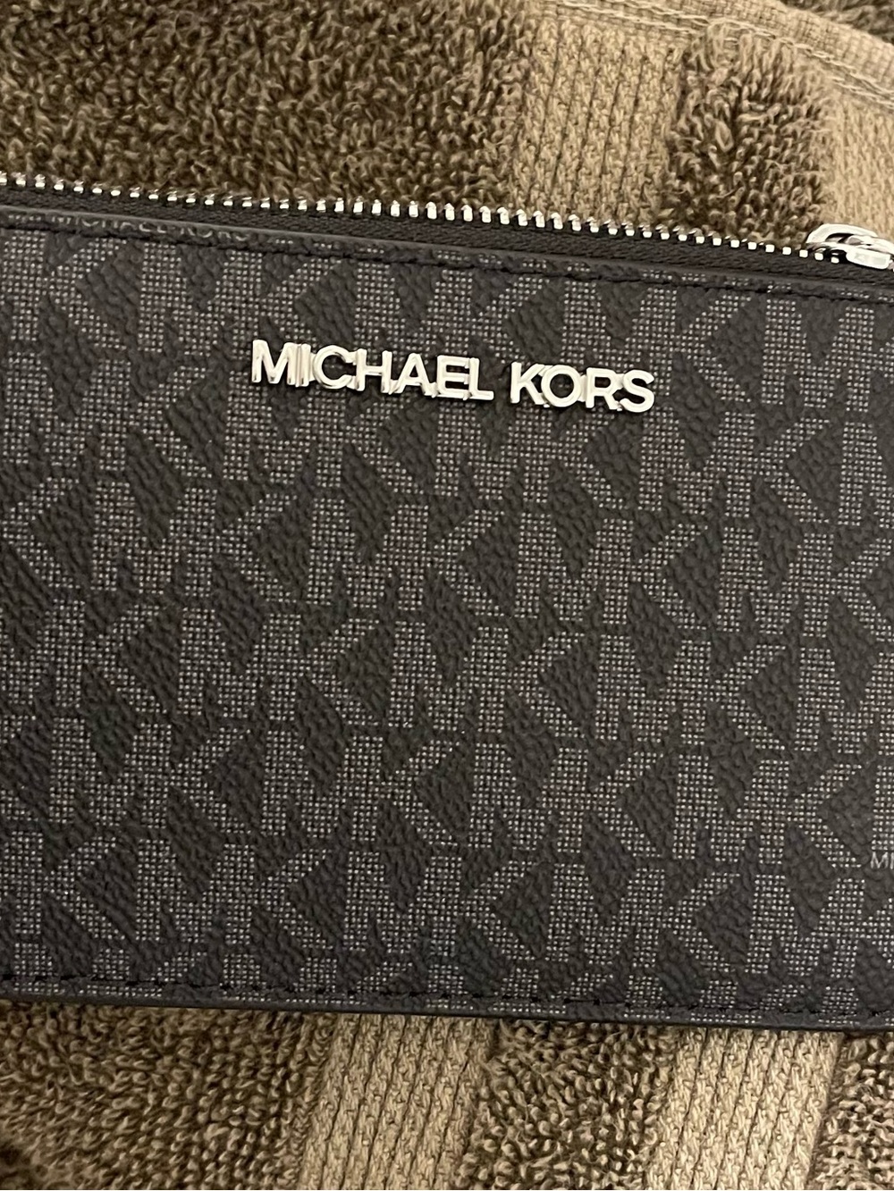 Michael Kors Black Signature MK Zip Wallet